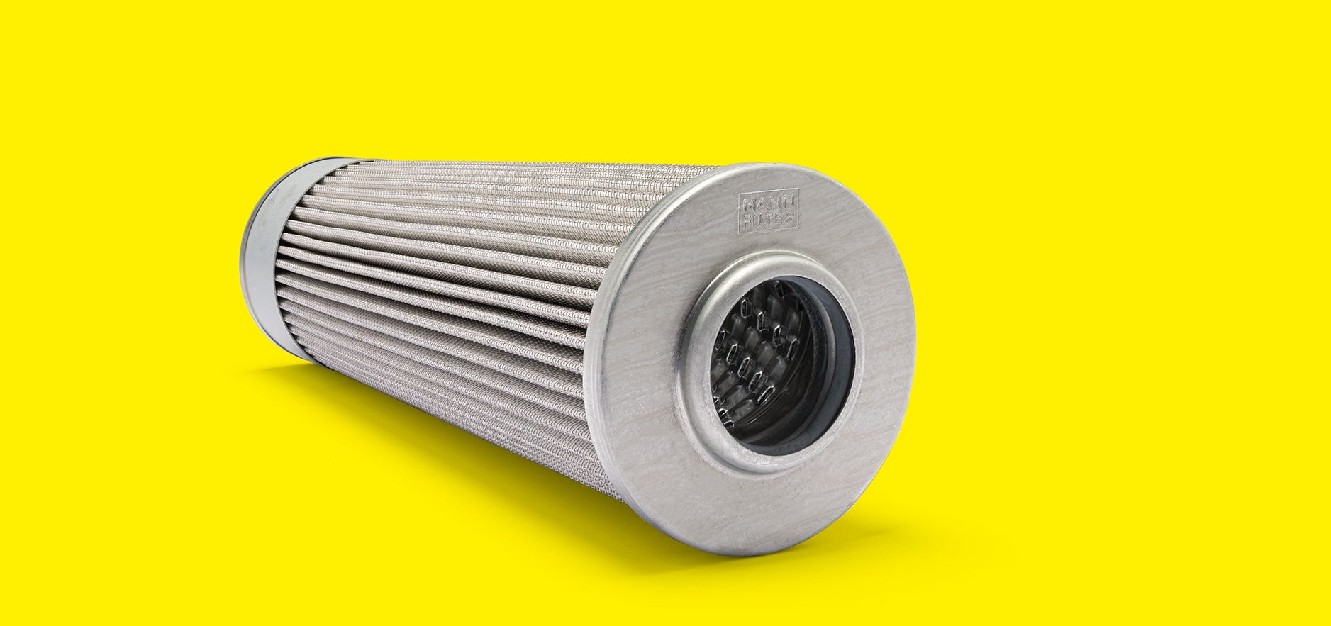 MANN-FILTER emiş filtreleri/süzgeçleri, hidrolik sistemlerdeki pompaları kaba partiküllere karşı korur.
