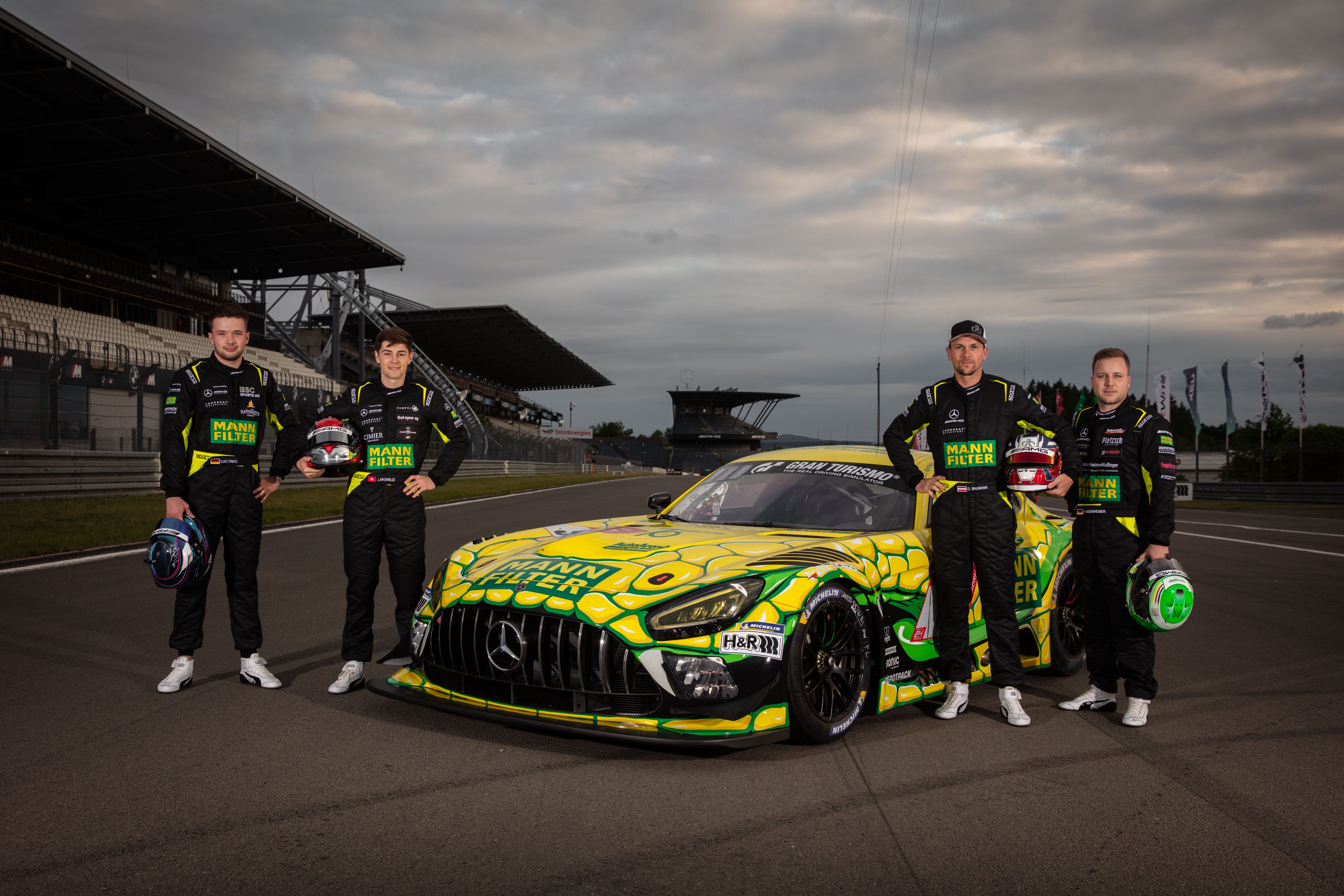 ADAC TotalEnergies 24h Nürburgring 2022 - das Fahrerquartett des MANN-FILTER Team LANDGRAF