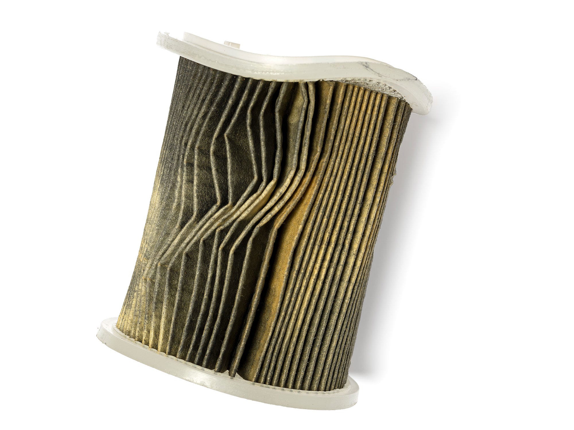 Detailed view of a low-quality fuel filter Testing fuel filters: big differences