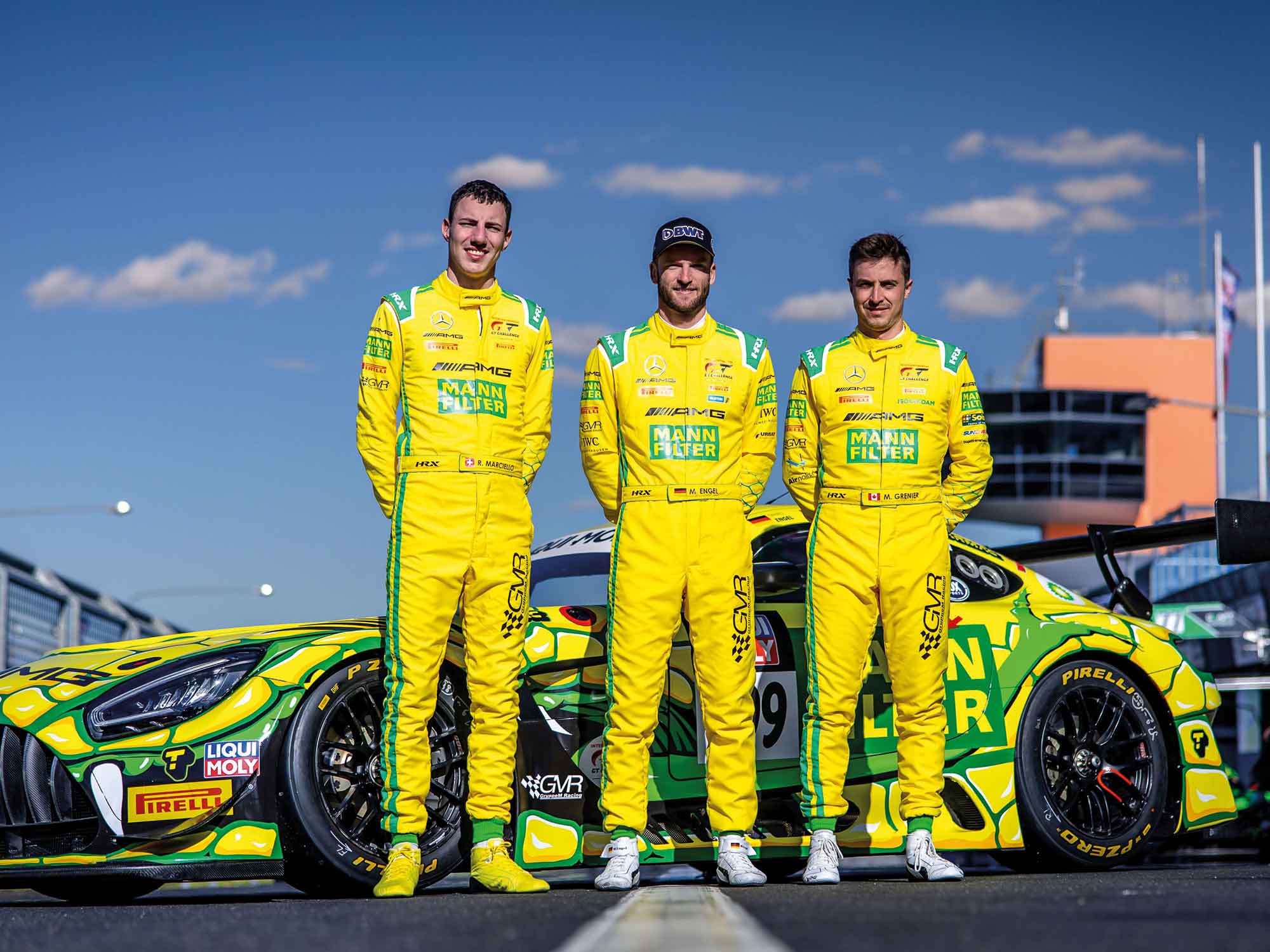 I pilota Mamba Marciello/Engel/Grenier (da sinistra) P3 per MANN-FILTER alla 12 ore di Barhurst