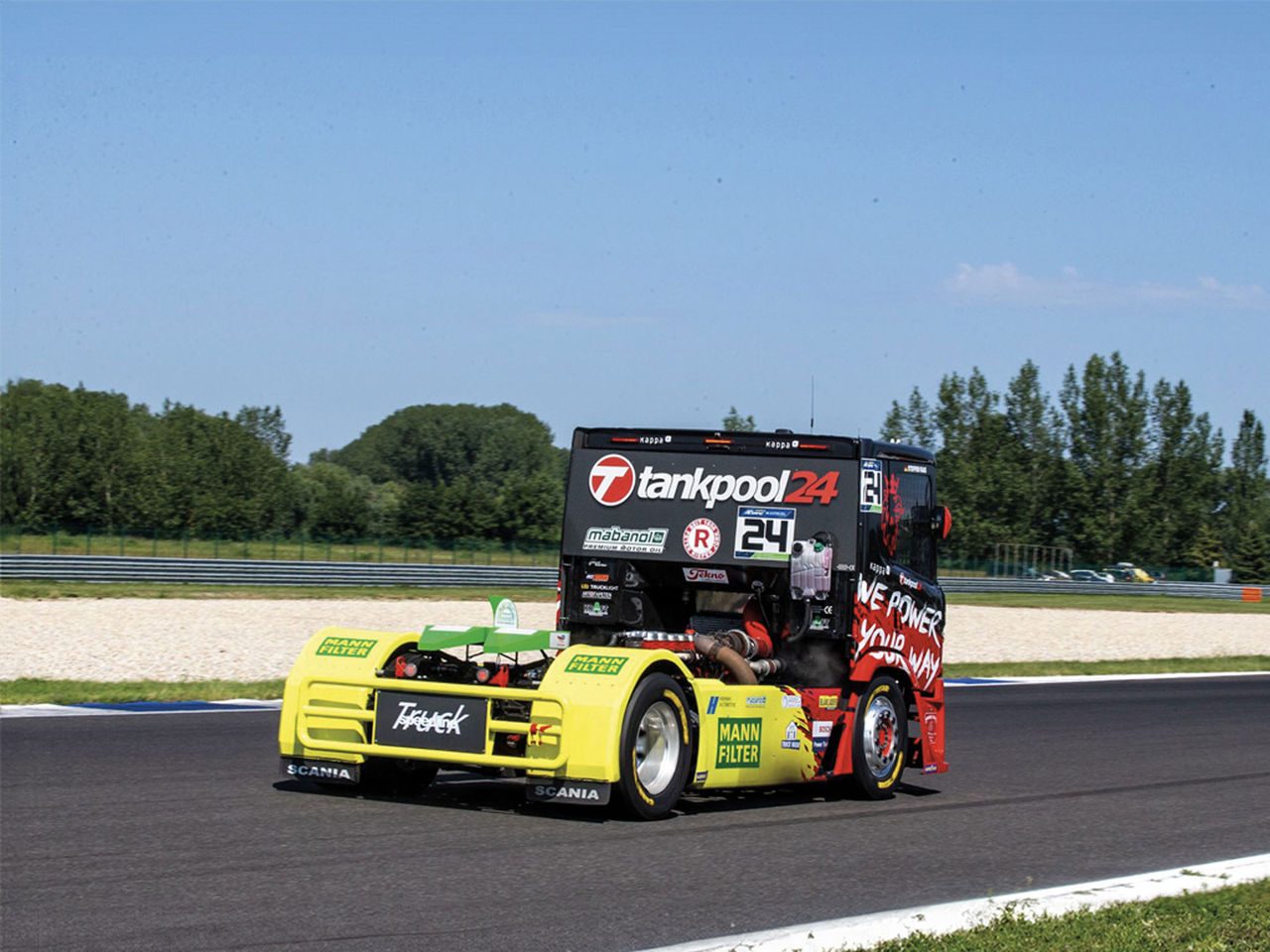 The truck of the tankpool24 Racing Team in MANN-FILTER design