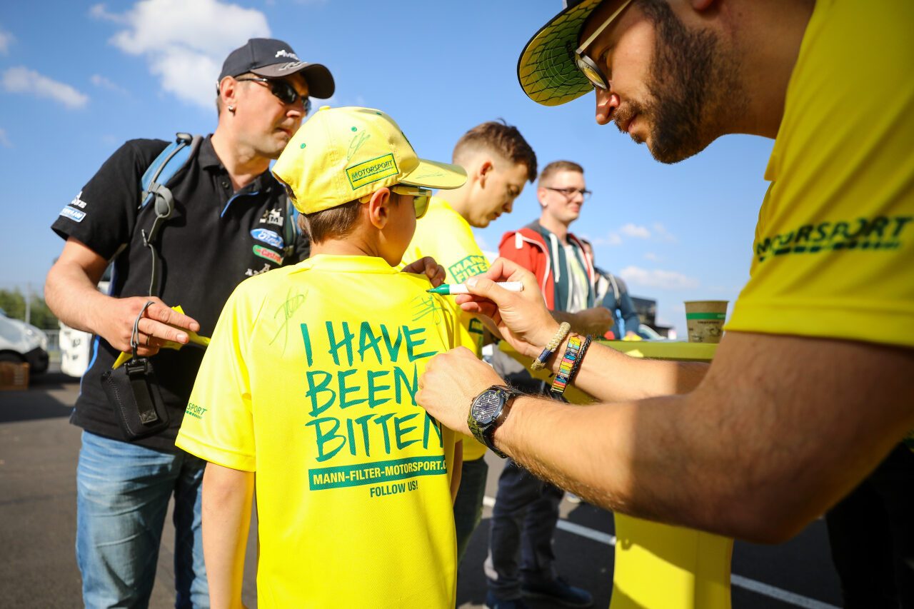 ADAC GT Masters 2019: Mamba Fans