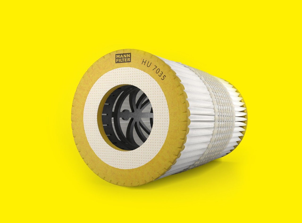 Oil filter for engine HU7035