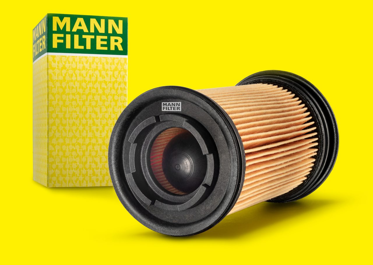 Urea filter U5001 for sensitive SCR systems of modern trucks and buses against contaminants