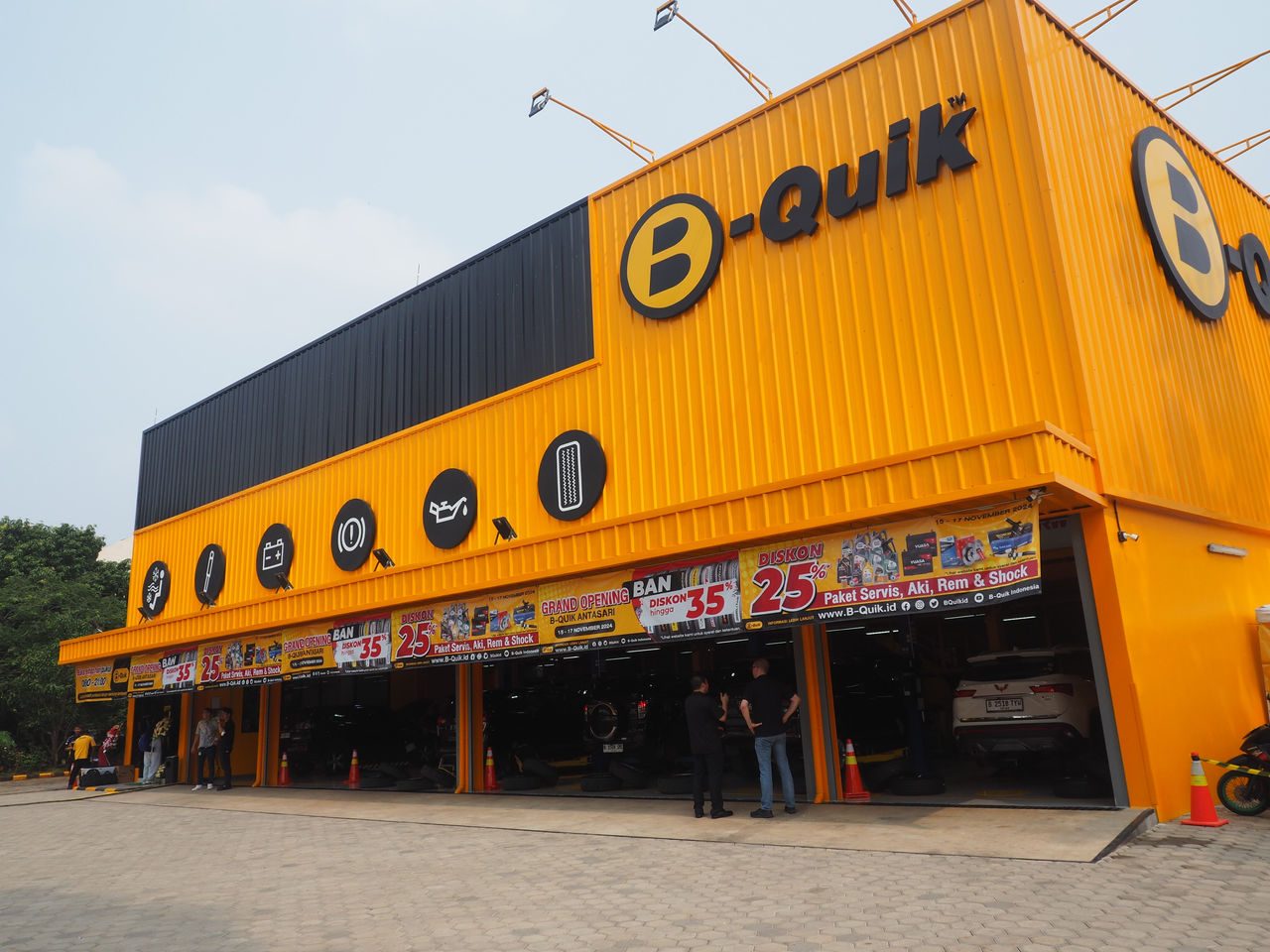 Cabang terbaru B-Quik. Cabang terbaru B-Quik.